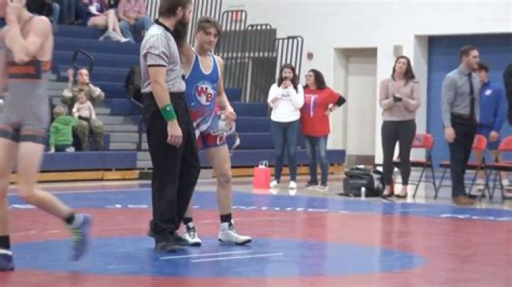 'A once in a lifetime kid:' West Branch senior breaks school wrestling record