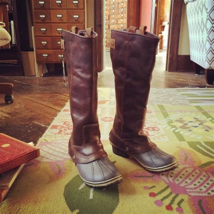 #1,702 New Winter Boots.
– Laurel Mercantile