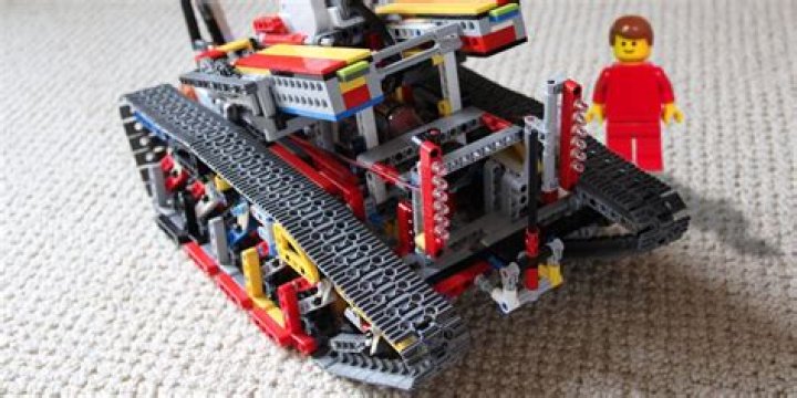 10 Lego Machines You Can Build Without a Mindstorms Brain