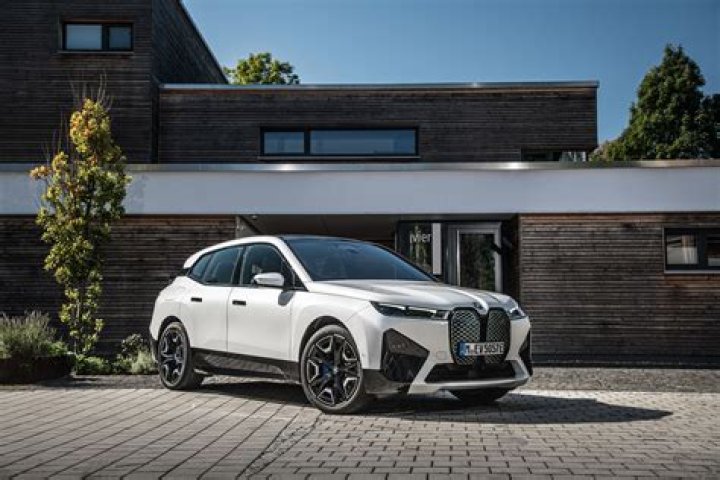 5 Cars With Self-Driving Features