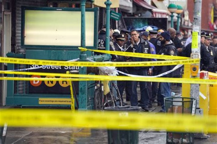 5 people will share a $50,000 reward for tips that led to Brooklyn subway shooting suspect's arrest
