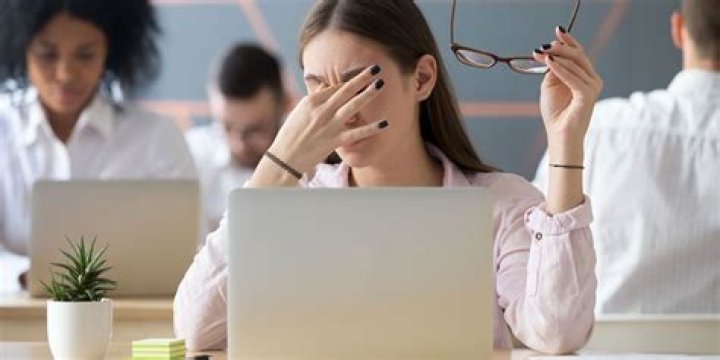 5 Signs You Have Computer Eye Strain (And How to Relieve and Prevent It)