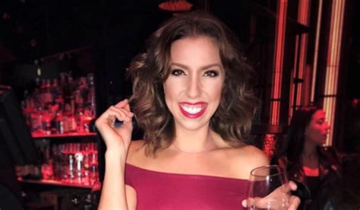 	A Florida model was offering drunken lap dances to strangers. Cops then stepped in.	