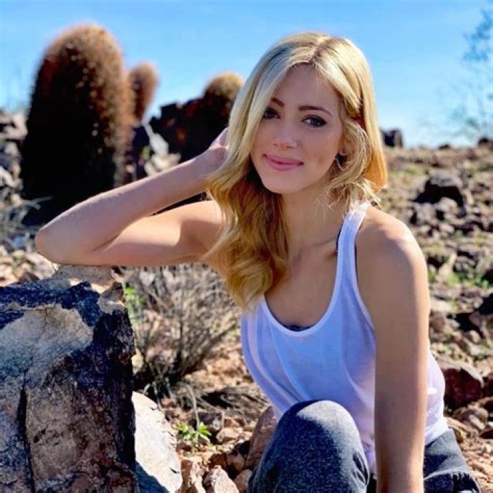 Abby Hornacek Net Worth 2024