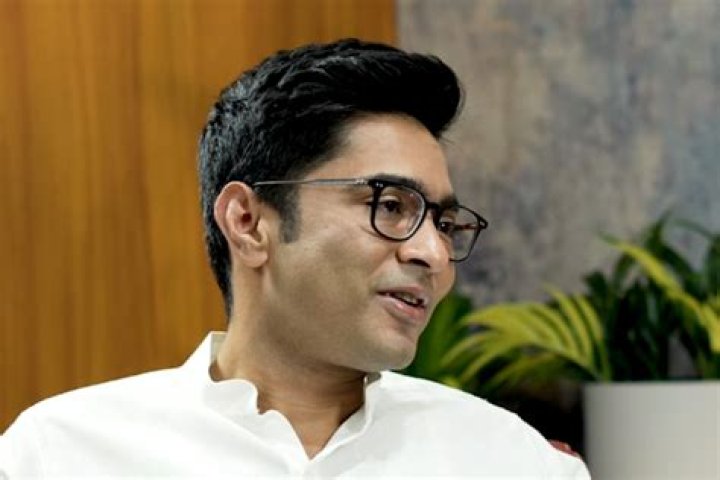 Abhishek Banerjee - Bio, Age, Net Worth, Height, Single, Nationality, Wiki