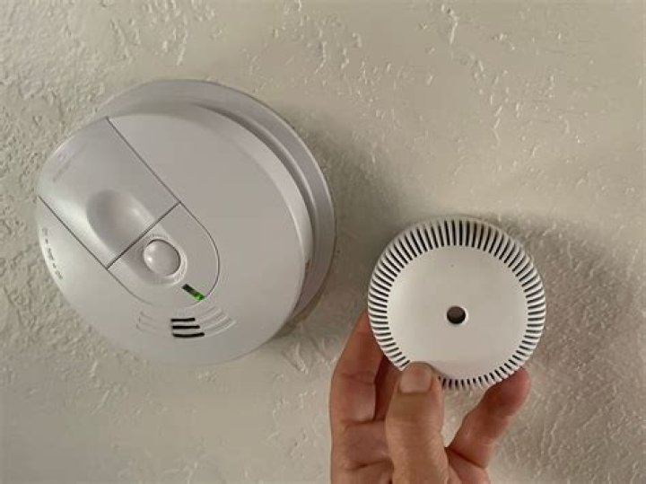 Affordable, Reliable Wi-Fi Smoke Alarm with App