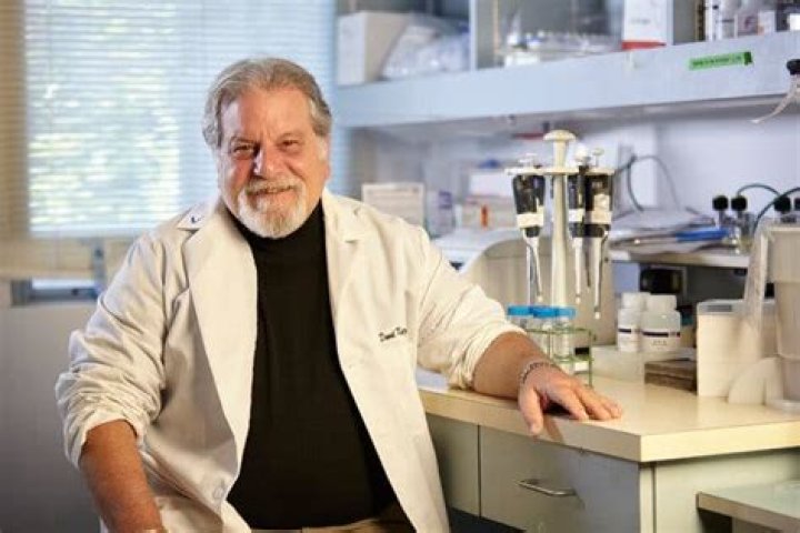 	AIDS RESEARCHER MAY LOSE LICENSE AFTER FRAUD	