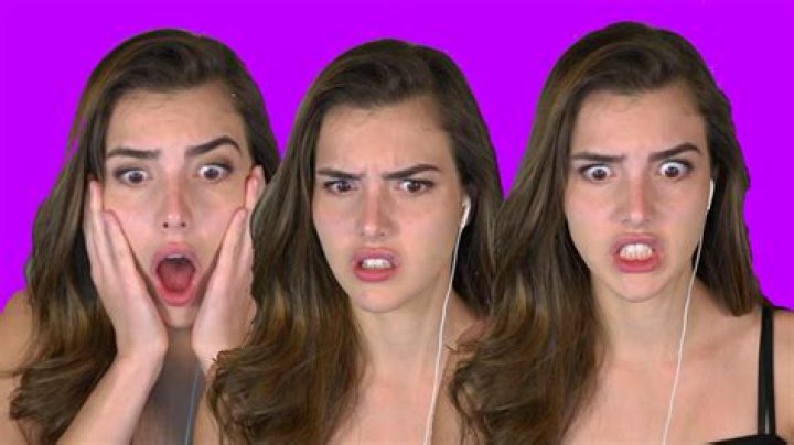 Alexandra Botez accidentally goes live on Twitch while making thumbnail faces
