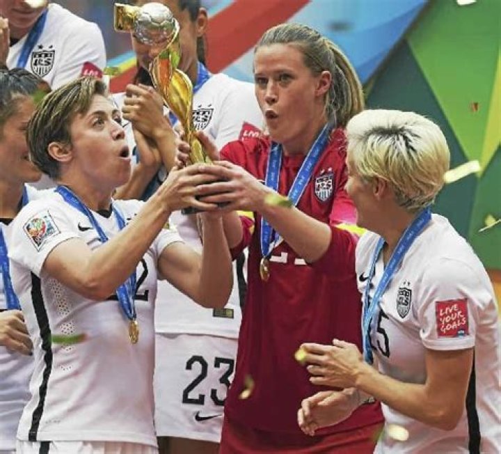 Alyssa Naeher - Bio, Age, Height, Nationality, Net Worth, Facts