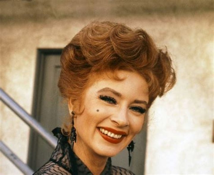 Amanda Blake Net Worth – Phone Number, House Address, Wiki