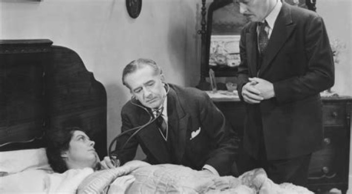 	ANNE HENDRICKS, PHYSICIAN WHO MADE HOUSE CALLS	