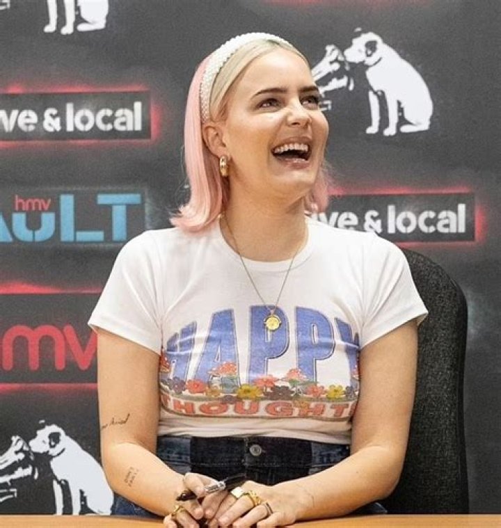 Anne-Marie Net Worth 2024