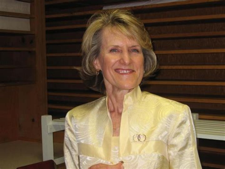 	ANTOINETTE BARR, DEMOCRATIC CAMPAIGNER	