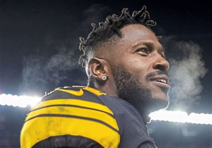 Antonio Brown wants to train Jake Paul to join the NFL