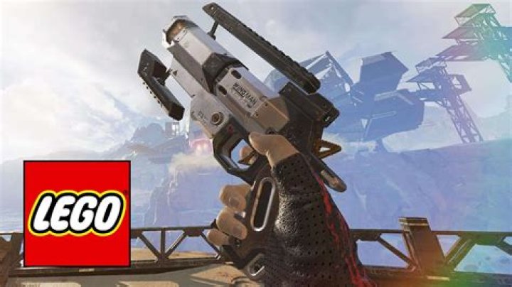 Apex Legends player recreated the Wingman with LEGO and it's amazing