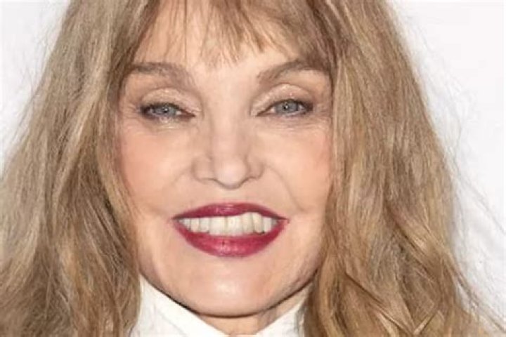 Arielle Dombasle Age