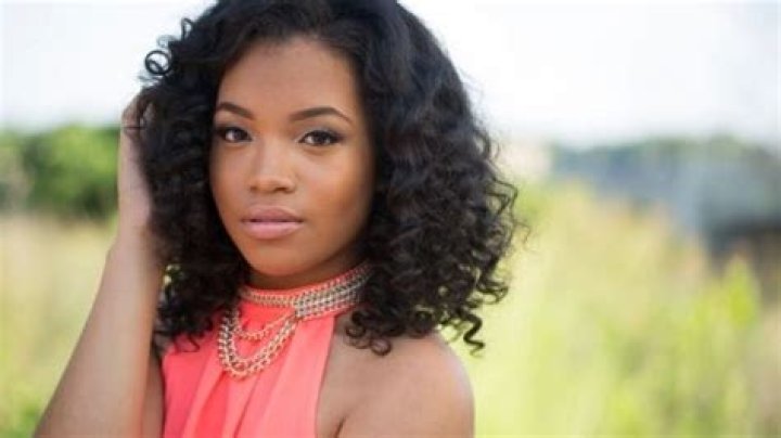 ASHLEY JACKSON TALKS NEW MUSIC, HER FAMOUS DAD AND MORE