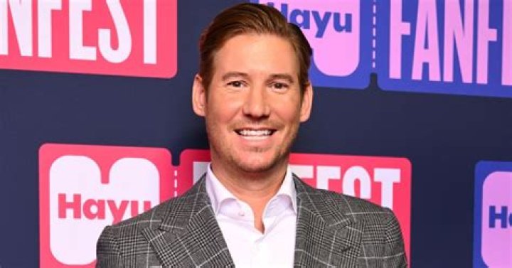 Austen Kroll - Bio, Age, Net Worth, Height, Single, Nationality, Body Measurement, Career