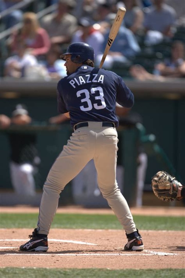 	Baseball great Mike Piazza’s new home base: A $5.6 million South Florida condo	