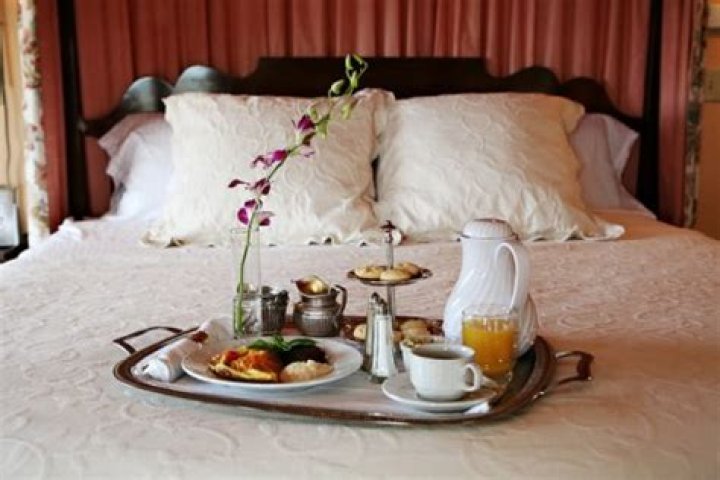 	BED AND BREAKFASTS AN ECLECTIC BUNCH	
