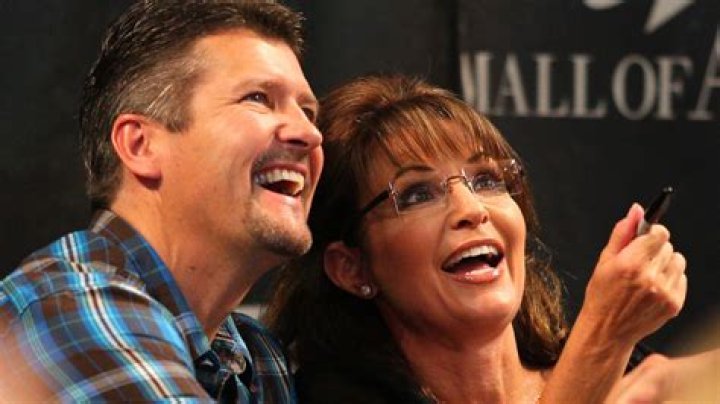 Behind The Scenes: The Life Of Todd Palin's Wife