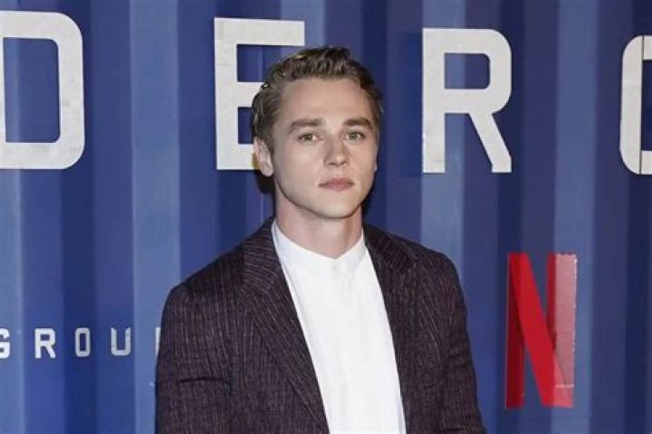 Ben Hardy: Wiki, Bio, Age, Height, Actor, Family, Girlfriend, Net Worth