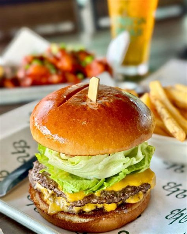 	Big Bear Brewing Co.’s veggie burger has layers of flavor	