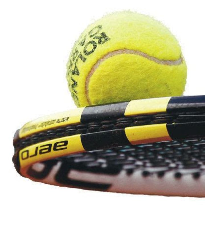 	Brandon Holt pulls off upset in Orange Bowl tennis tournament	