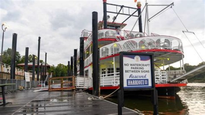 Brawl at Montgomery, Alabama riverfront dock caught on video