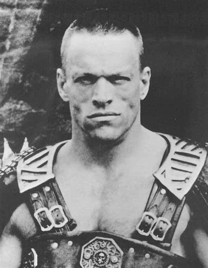 Brian Thompson Biography