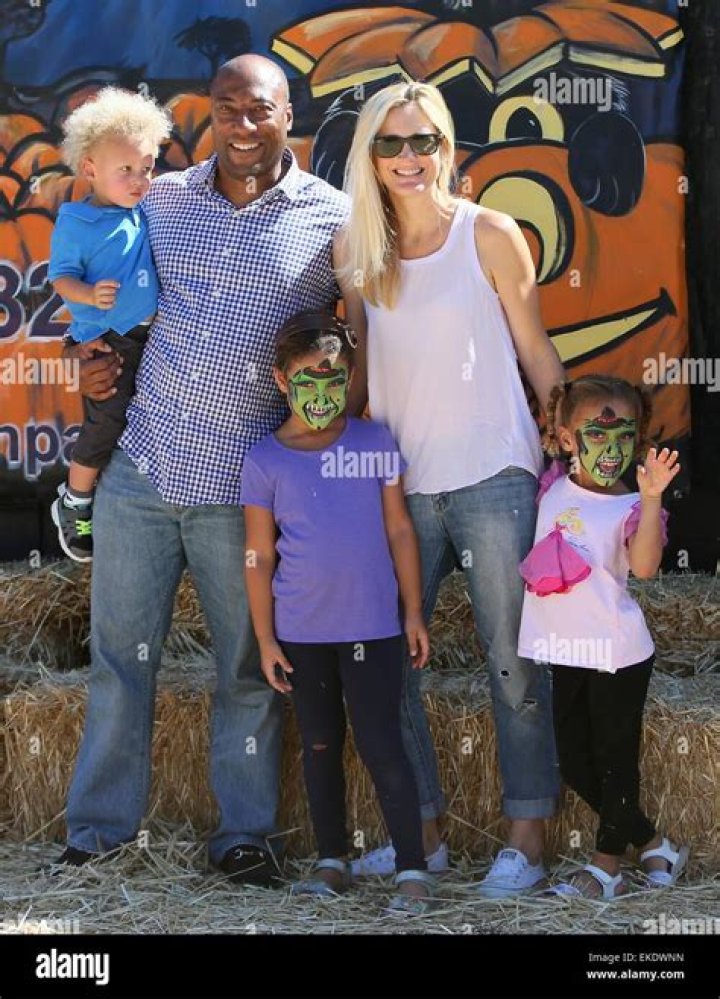 BYRON ALLEN AND FAMILY BUMP AROUND PUMPKIN PATCH