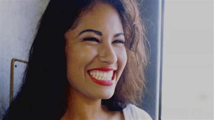 Capturing The Essence Of Selena Quintanilla: A Visual Journey Through Iconic Photos