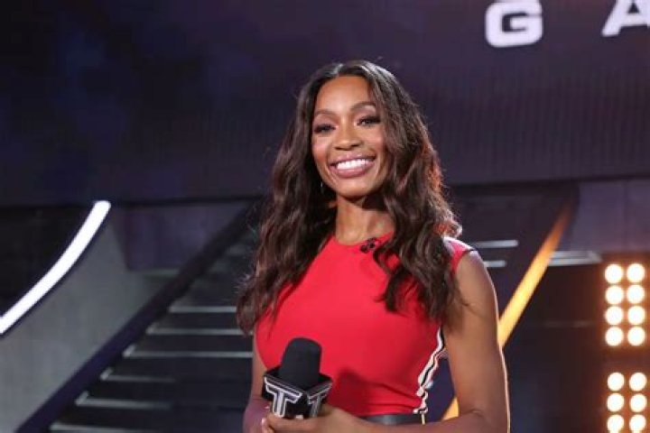 Cari Champion Biography, Age, Husband, Height, Job, Net worth