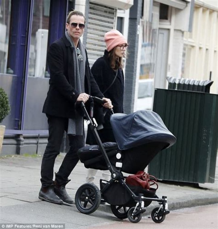Carice van Houten’s Partner Guy Pearce Talks About Parenthood