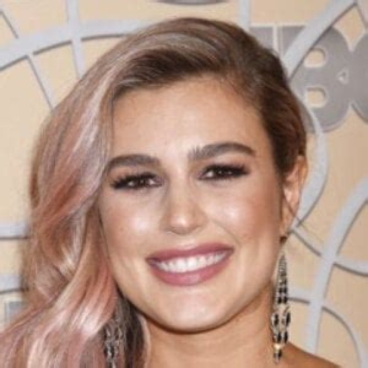 Carissa Culiner Bio, Age, Height, Wife, Salary, Net Worth Scotty and Carissa