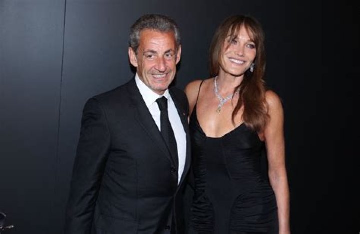 Carla Bruni Et Son Nouveau Compagnon