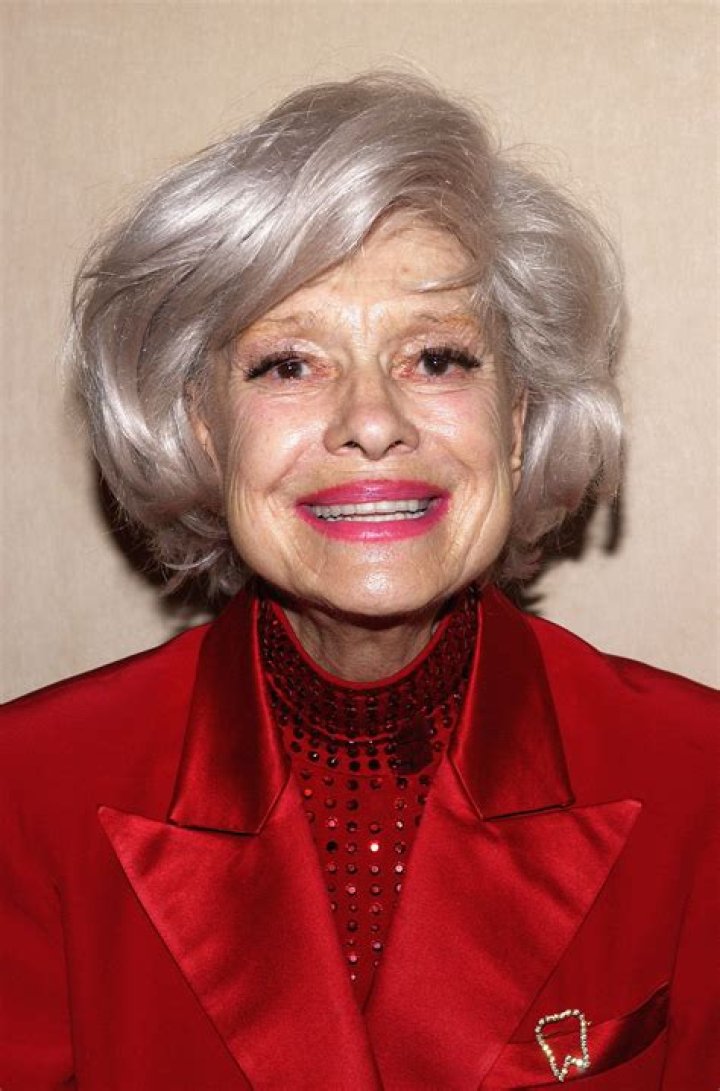 Carol Channing - Bio, Net Worth, Height