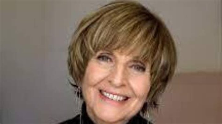 Caroline Jones Net Worth 2024