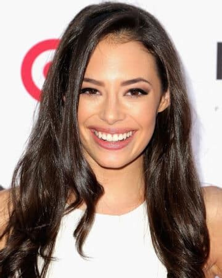 Chloe Bridges: Wiki (“Love, For Real”), Bio, Age, Husband, Net Worth 