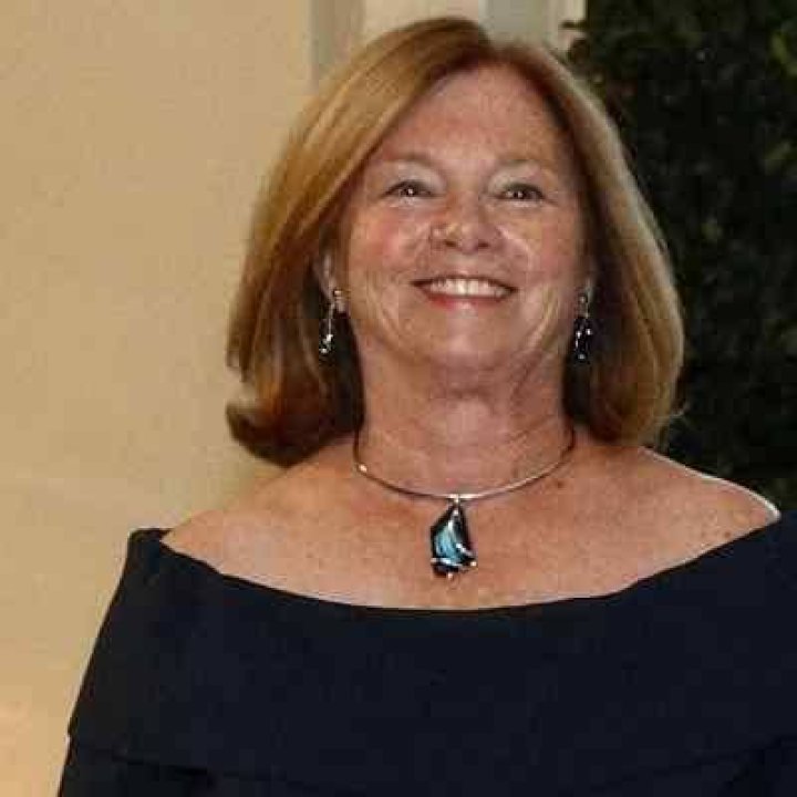 Christine Barr - Bio, Age, Net Worth, Height, Widow, Nationality, Body Measurement, Career