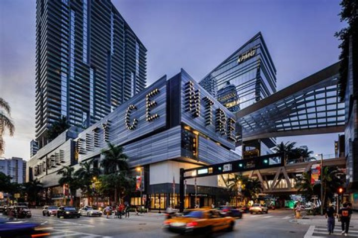 	COUNTY TO GIVE BRICKELL PLANFREE PARKING	