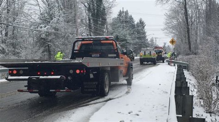 Crash causes gas leak in Upper Yoder Township