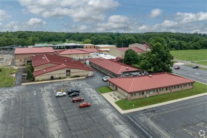 Crestview Middle School - Columbiana