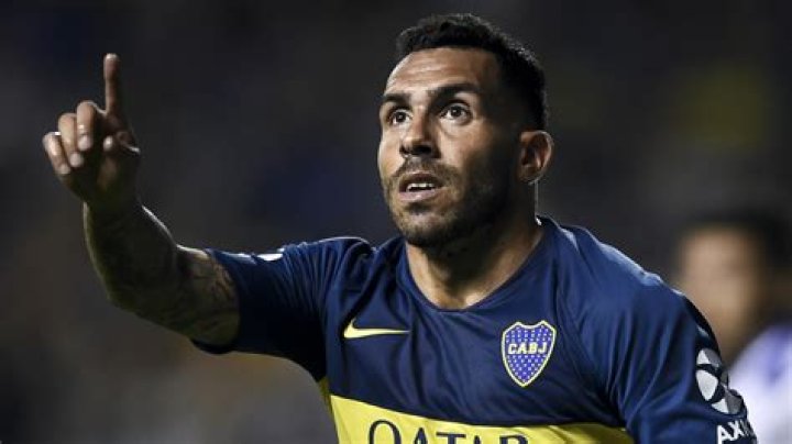 Cristian PAVON, Carlos TEVEZ score for Boca Juniors in Copa Libertadores win