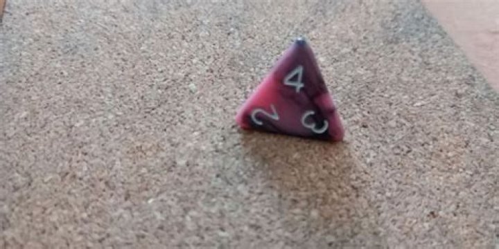 D&D 5E - Why does the club do d4?