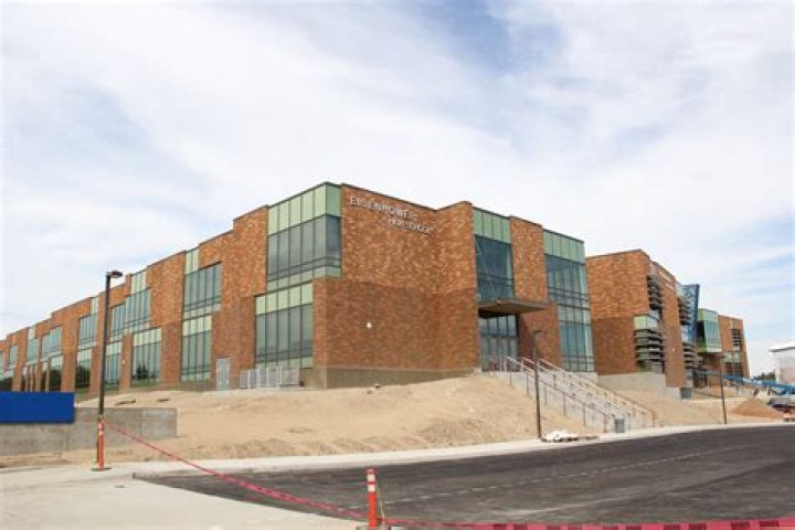 D.D. Eisenhower High School - Yakima