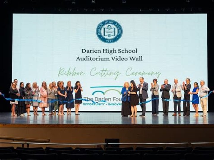 Darien High School - Darien