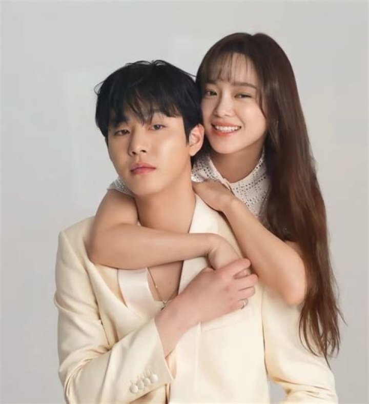 Discovering Kim Sejeong's Brother: A Deep Dive Into Family And Life