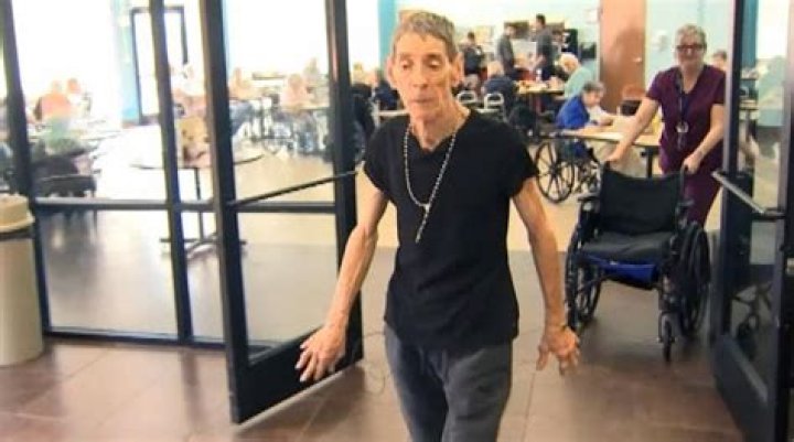 Doctors witness miracle as patient with Parkinson's walks again