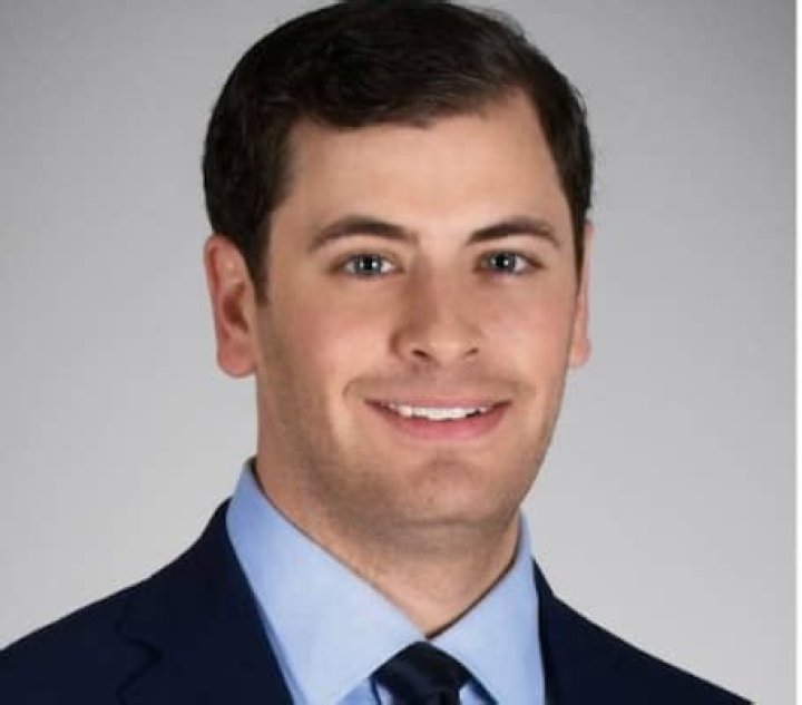 Doug Reardon Bio, Age, Height, Wife, Salary, Net Worth, FOX 17
